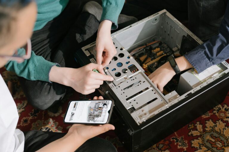Technicien supérieur en Maintenance des équipements informatiques et bureautiques